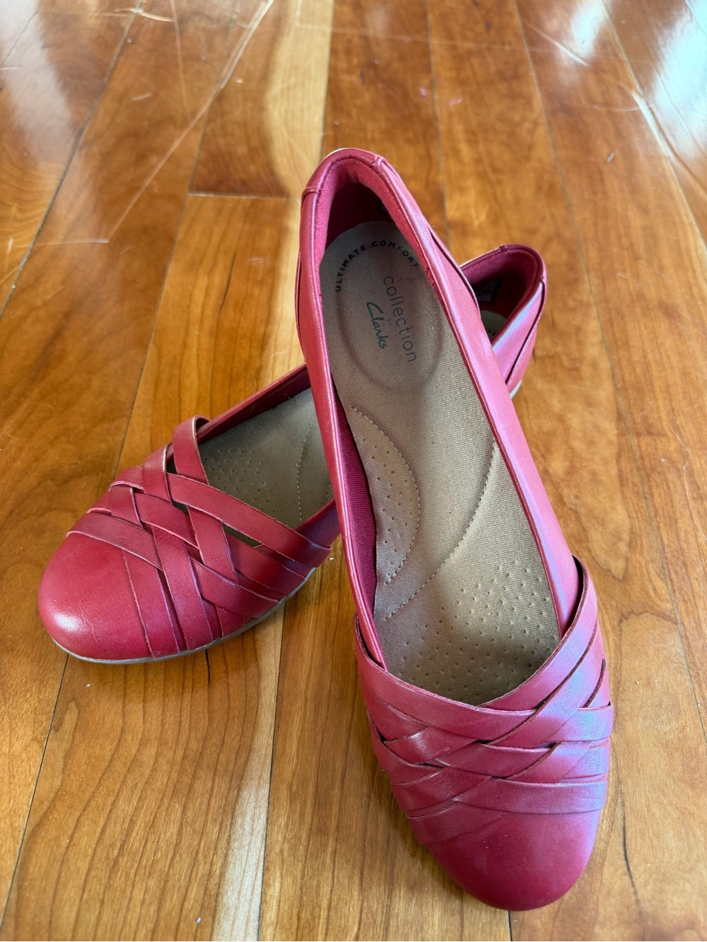 CLARKS red slip on shoes like new no wear shown size 6 classic style